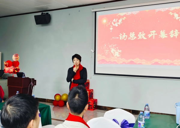 汤总(1).jpg